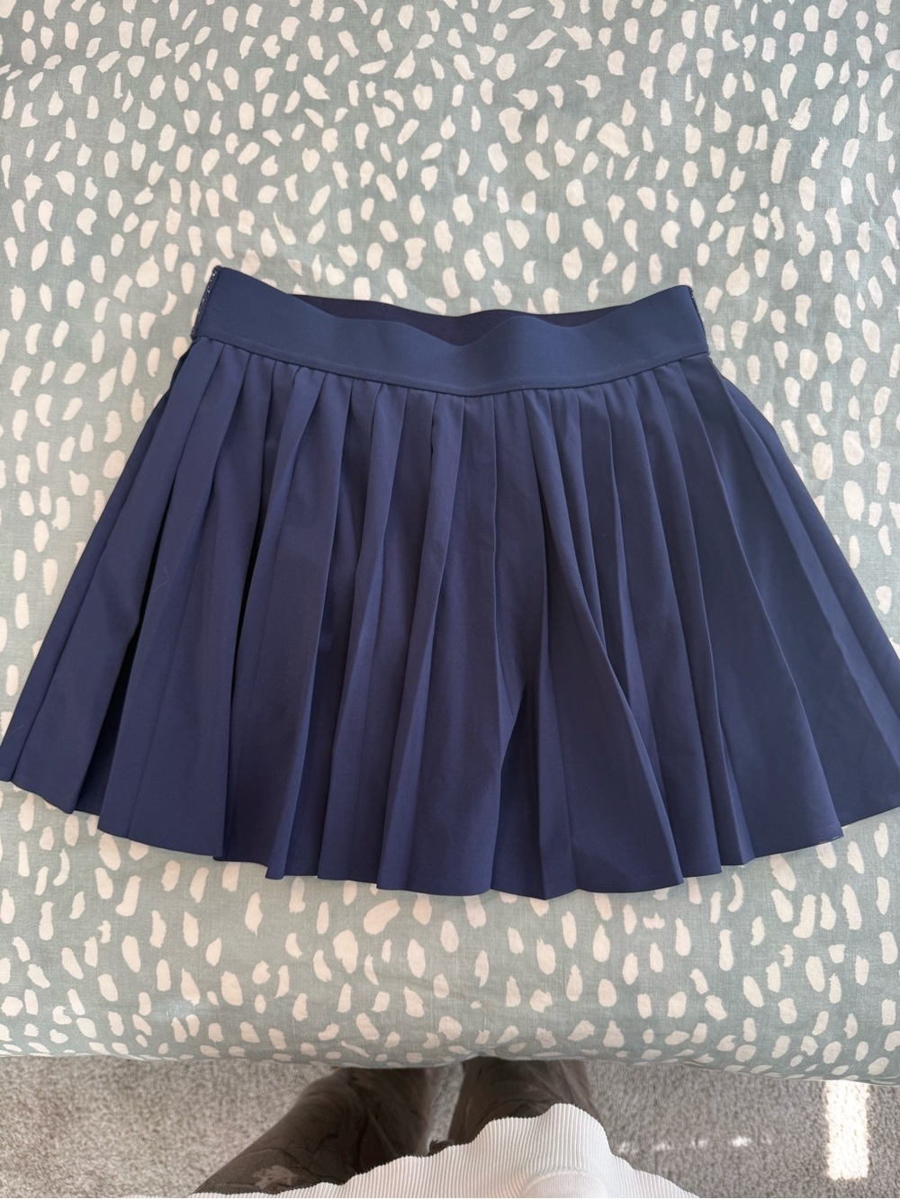 Aritzia Golden athletic skirt